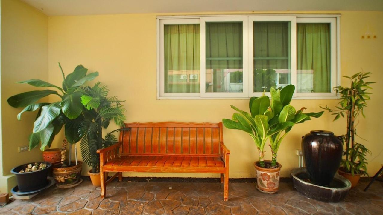 Salin Home Hotel Ramkhamhaeng Banguecoque Exterior foto